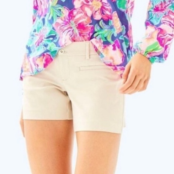 NWT Lilly Pulitzer Joette Stretch Dinner Shorts in Palm Beach Sandstone - Picture 1 of 16